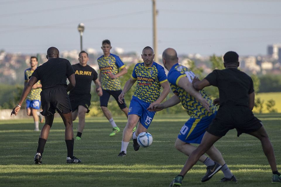 BOB体育 · 品牌介绍